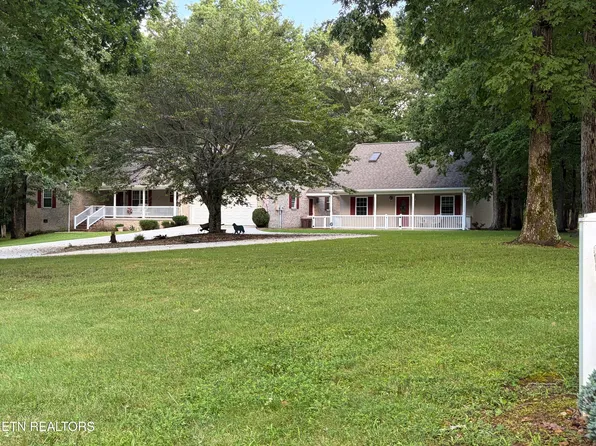 209 Basses Creek Ln, Crossville, TN 38572