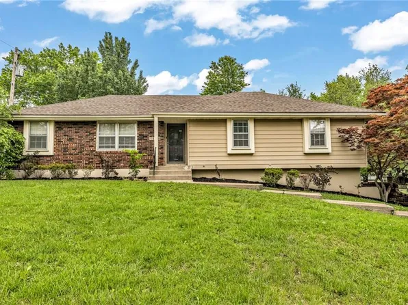 17908 E Cheyenne Dr, Independence, MO 64056