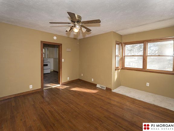 3rd image of 802 1st Ave