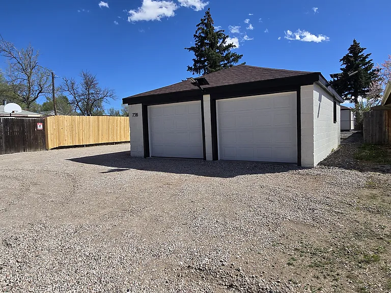 738 E Fountain Blvd — Photo 28