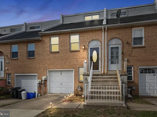 3708 Daner Ln, Philadelphia, PA 19114