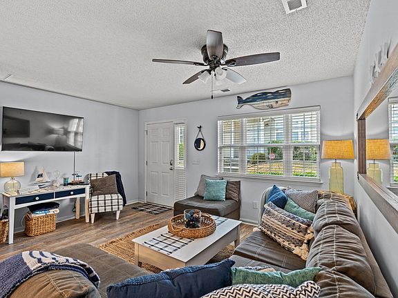 2nd image of 618 3rd Ave S APT 4C