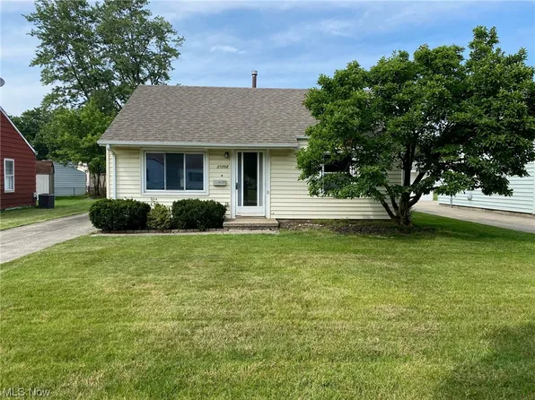 15712 Barbara Ave, Cleveland, OH 44135