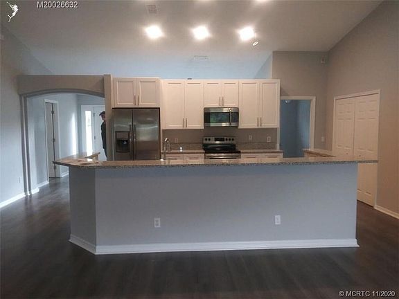 2nd image of 1687 SW Alvaton Ave