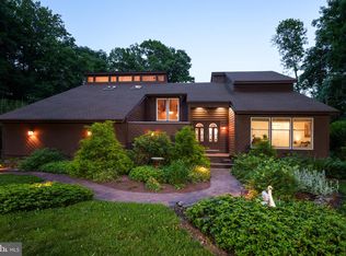 134 Reservoir Rd, Hopewell, NJ 08525