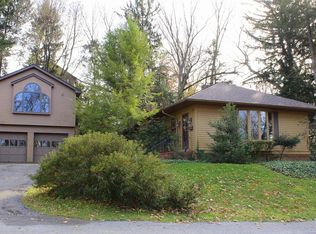 3279 Sylvan Rd, Bethel Park, PA 15102