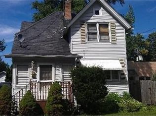 636 Cooper Ave, Elgin, IL 60120