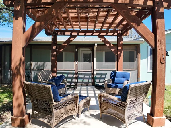 1301 N Reilley St, Goldthwaite, TX 76844