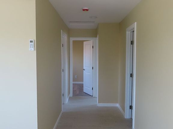 4th image of 5280 Groveland Dr APT 4