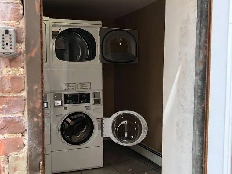 10 Glenville Ave #4A — Photo 4