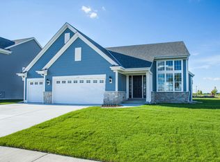 1418 Bluestem Trl, Oconomowoc, WI 53066