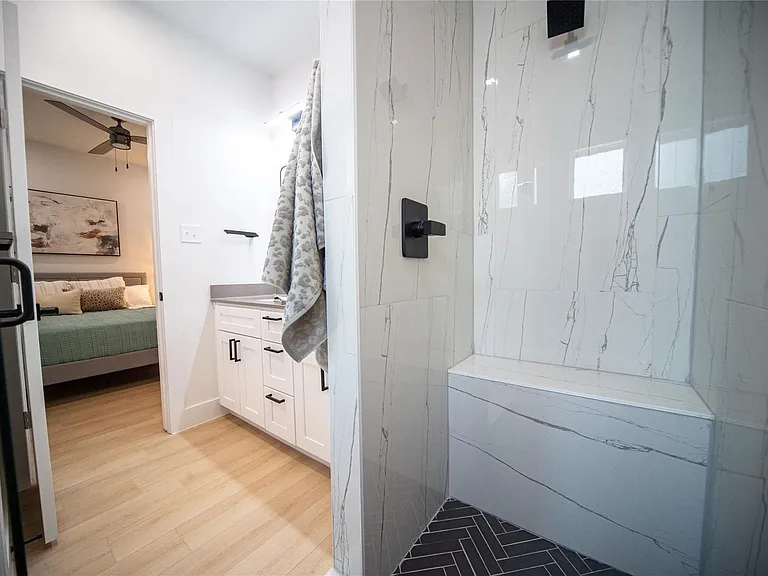 240 Urbane Crest Dr — Photo 14
