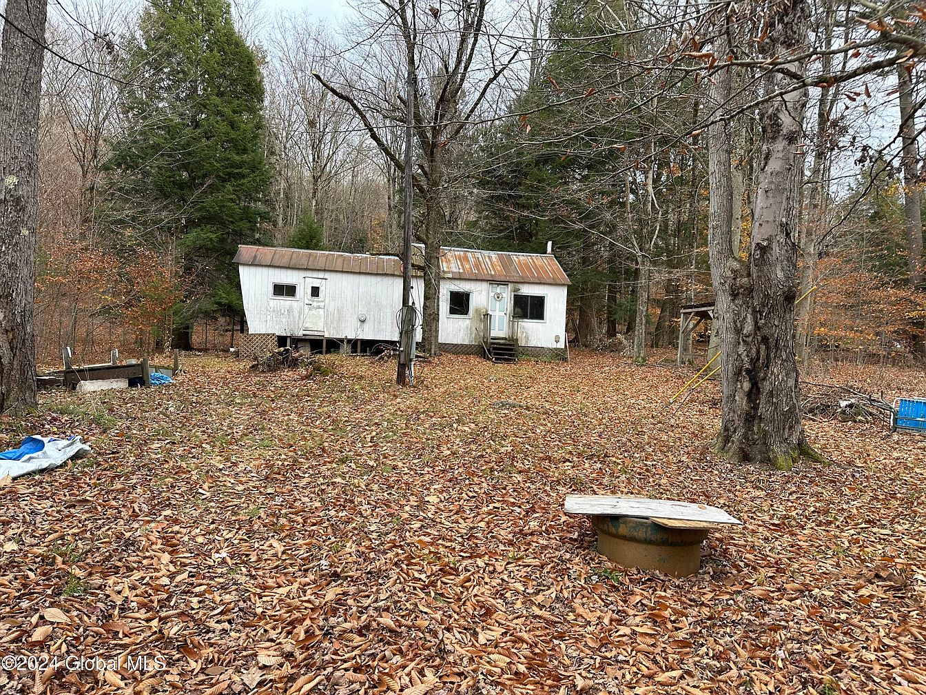 1st image of 111 Horse Hill Road