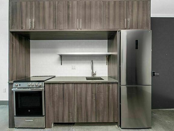 3rd image of 4 W 128th St #1D