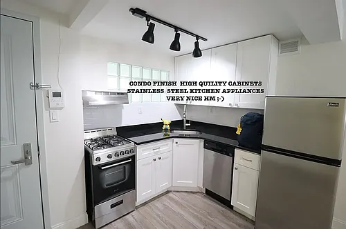502 W 44th St #3A Photo 1 502 W 44th St #3A Photo 1
