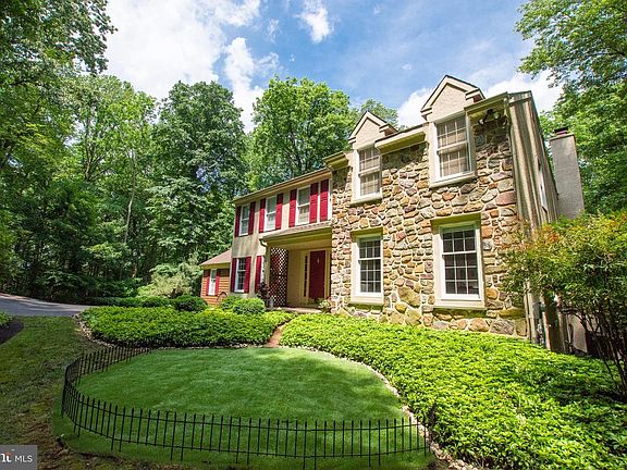 4th image of 801 Lisadell Dr