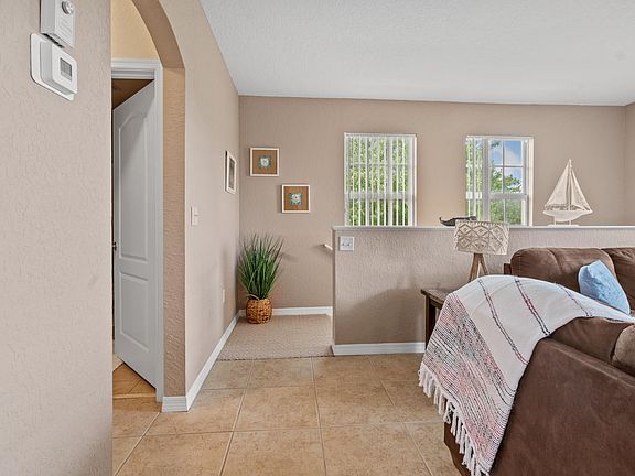 5th image of 152 SW Peacock Boulevard #27-203