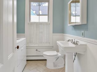 9 Summer St #9, Hallowell, ME 04347