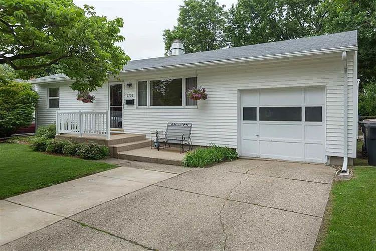 2705 Edison Rd photo 1