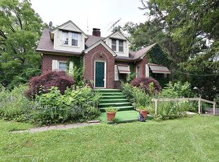 8 Sunset Ave, West Chicago, IL 60185