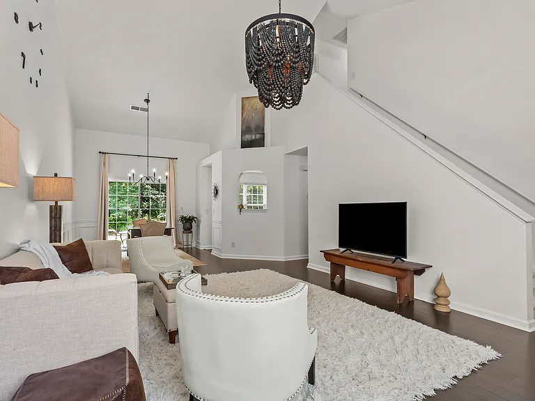 161 Weatherstone Dr — Photo 6