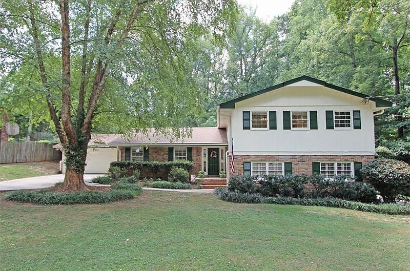 1st image of 2800 Briarglen Dr