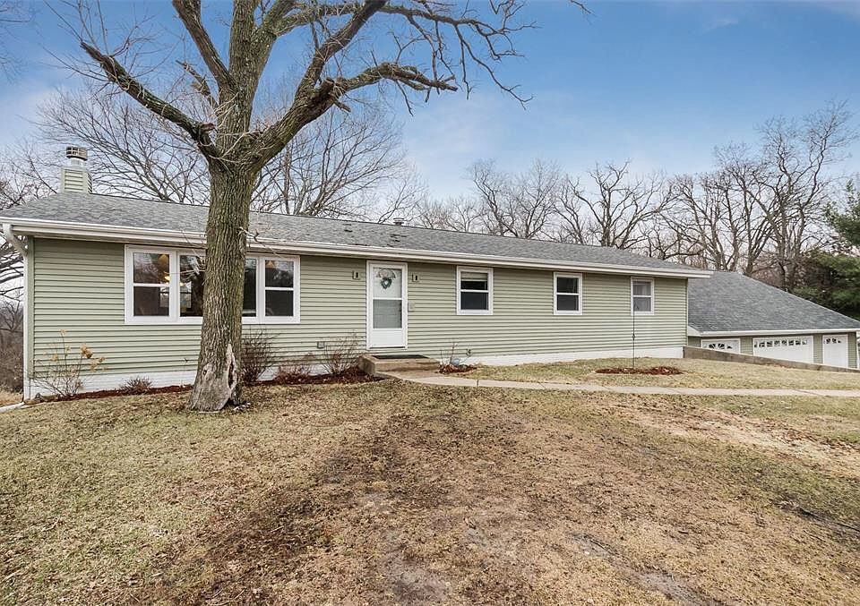 1st image of 1561 Conestoga Trl NE