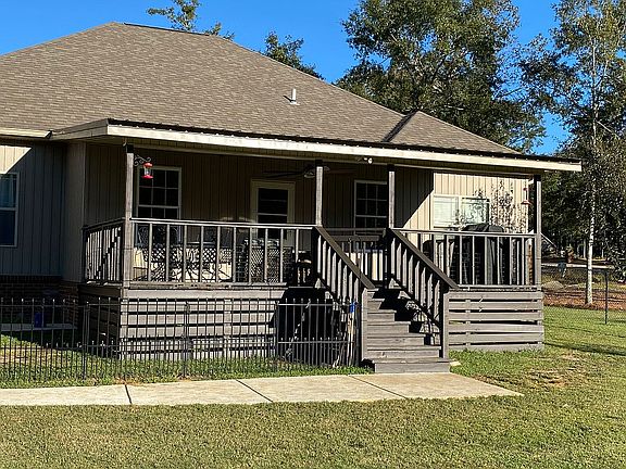 5th image of 692 Waterford Way