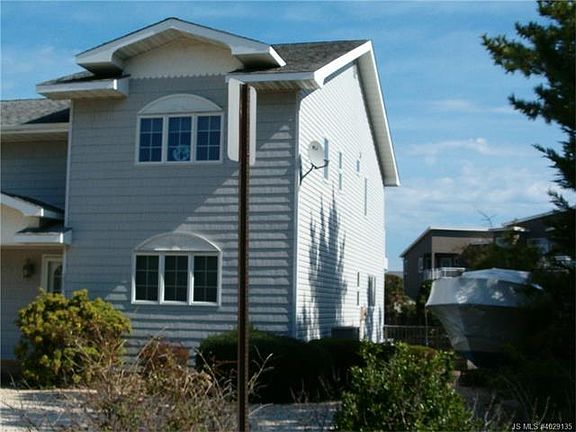 3rd image of 351 Dusty Miller Dr