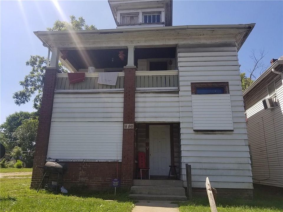 2nd image of 1126 N Rural St