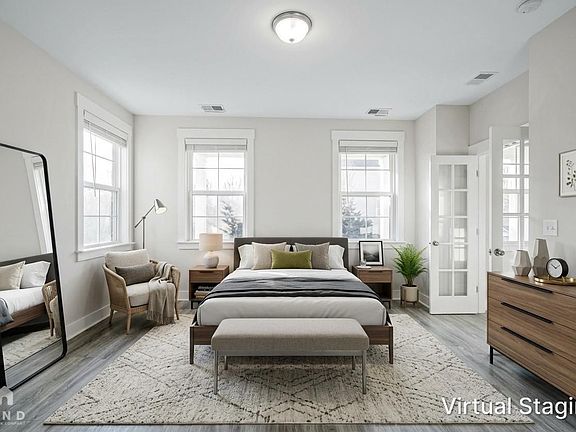 4th image of 210 Ilderton St