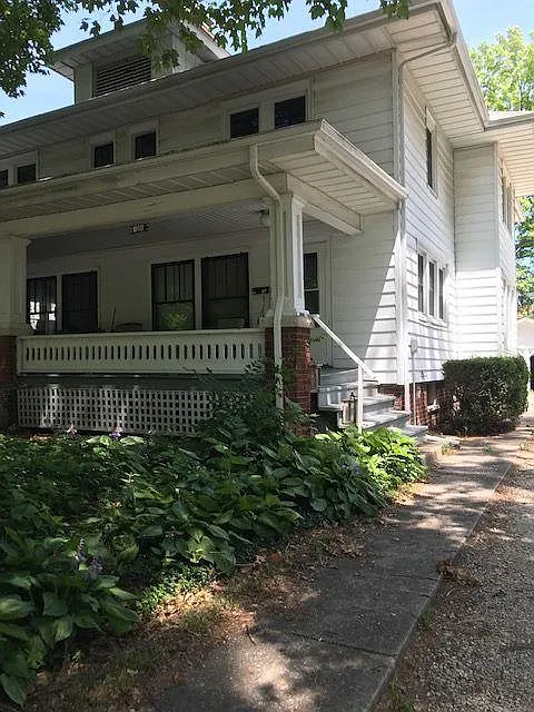 1006 S Garfield Ave photo 1