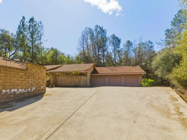 23608 Porcina Way, Columbia, CA 95310