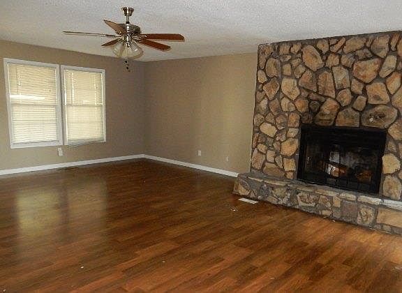 4th image of 11830 Seven Hills Dr