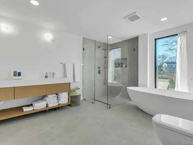 10 Bay View Dr — Photo 42
