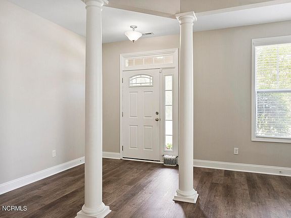 4th image of 5113 Larkspur Court