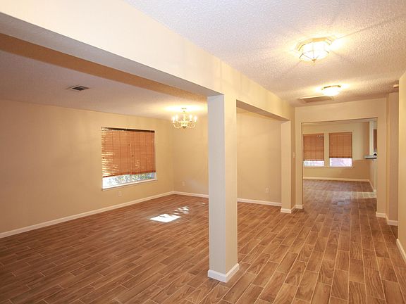 2nd image of 109 Southwood Dr