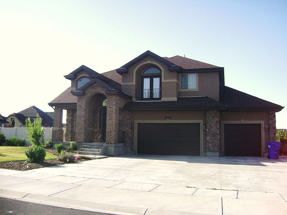 2nd image of 1706 W Man O War Dr