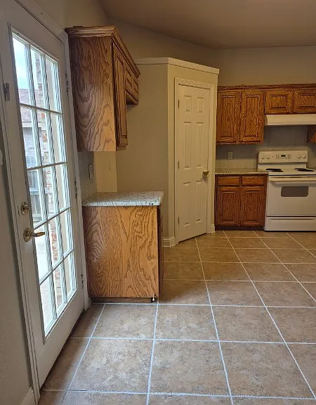 7205 Hogan Dr — Photo 6