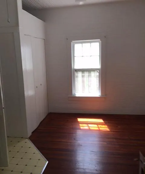 1119 Iredell St #8 — Photo 2