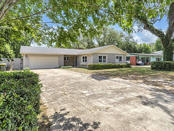 2nd image of 19 Anastasia Dr SE