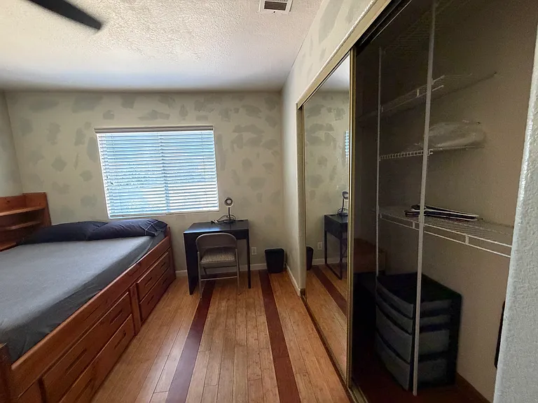 1524 Saran Ct — Photo 2