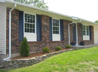 26 Country Hill Rd, Saint Peters, MO 63376