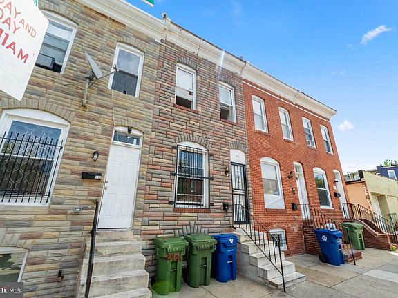 3rd image of 511 N Montford Ave