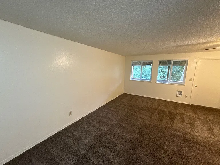 The Firs Apartments — Photo 19
