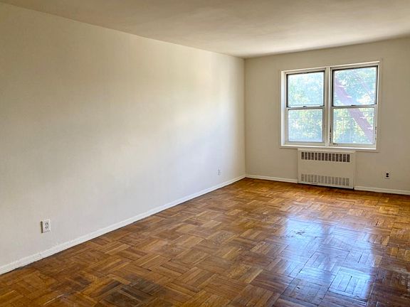 4th image of 25 Sunnyside Dr APT 1A