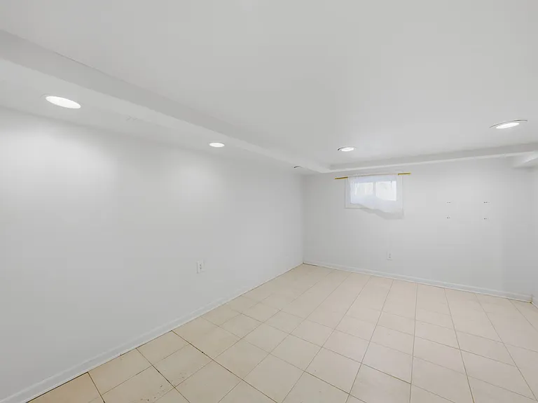 232 Riveredge Rd — Photo 30