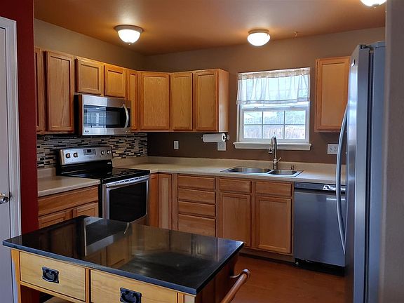 5th image of 2813 Village Park Dr