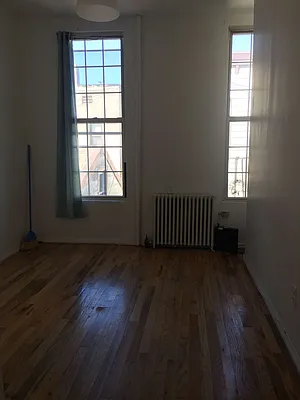 Rented by Grand & Co. | media 28