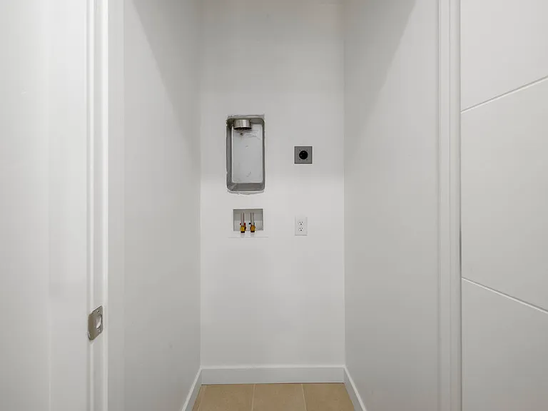 Azure Townhomes Phase I — Photo 11